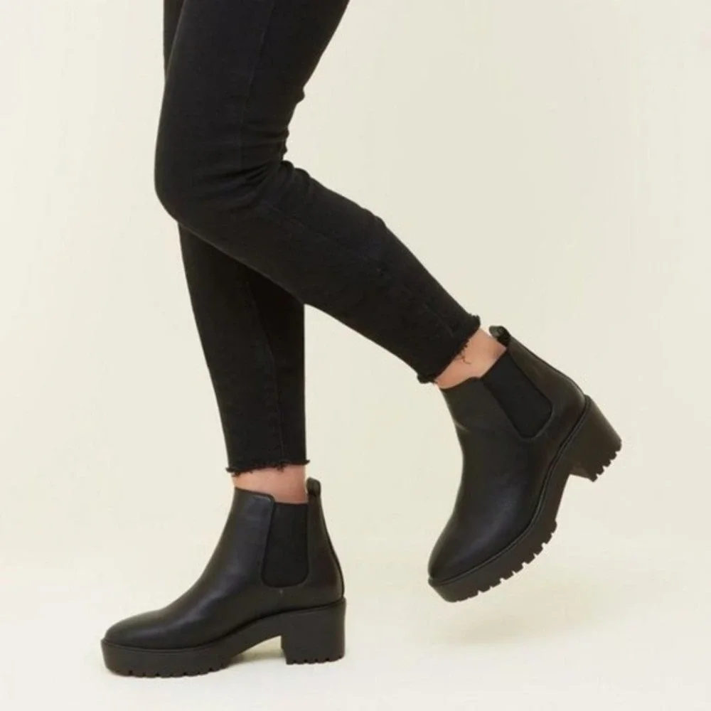 Chunky Chelsea‎ Ankle Boots Womens 6 Brown Rugged Utility Leather Lug Sole